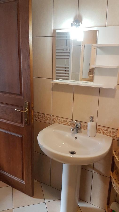 Andra Apartment Синая Екстериор снимка
